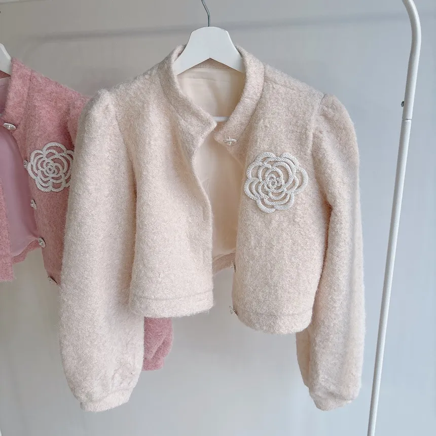 ラウンドネックパール調ボタンショート刺繍花柄ジャケット | mirangmirang | 詳細画像41