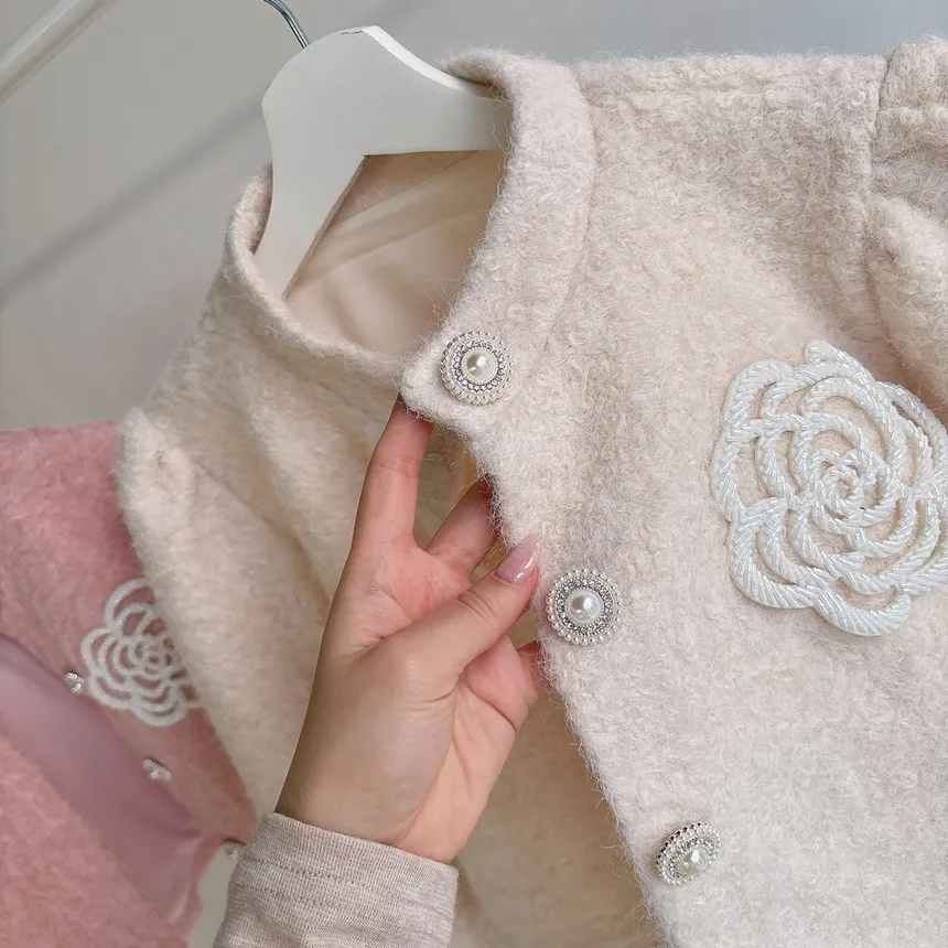 ラウンドネックパール調ボタンショート刺繍花柄ジャケット | mirangmirang | 詳細画像42