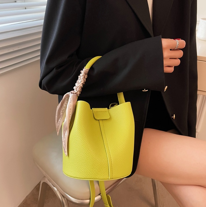 レザー調ショルダーバッグトートバッグ2WAYストラップセット(バックルあり) | 詳細画像11