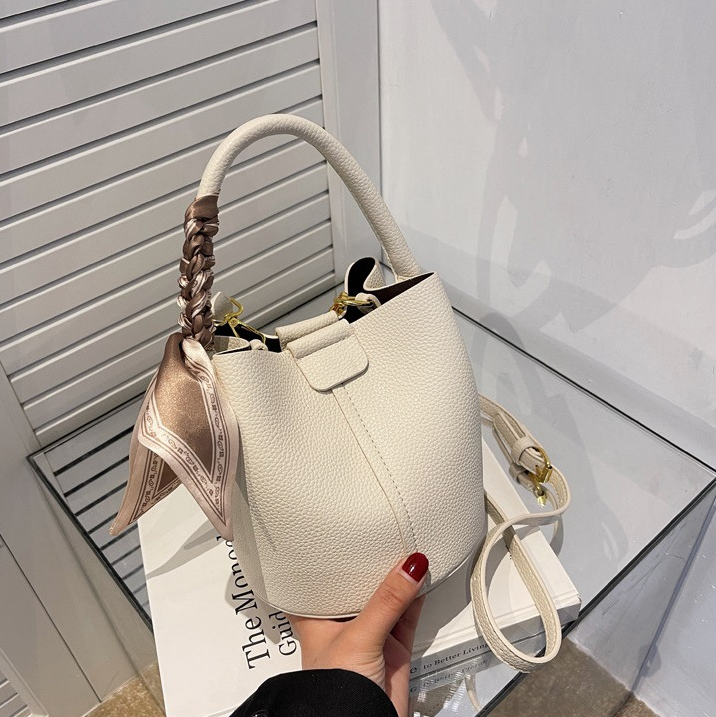 レザー調ショルダーバッグトートバッグ2WAYストラップセット(バックルあり) | 詳細画像21