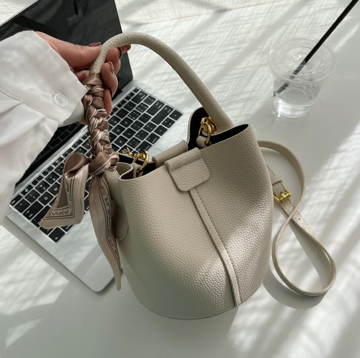 レザー調ショルダーバッグトートバッグ2WAYストラップセット(バックルあり) | 詳細画像22