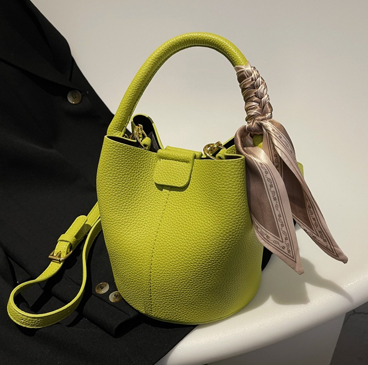 レザー調ショルダーバッグトートバッグ2WAYストラップセット(バックルあり) | 詳細画像26