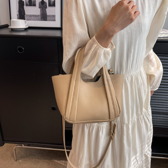 レザー調ショルダーバッグトートバッグ2WAYストラップセット(バックルあり) | 詳細画像7