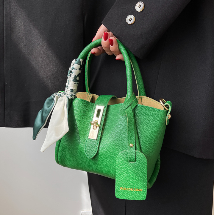 レザー調ショルダーバッグトートバッグ2WAYストラップセット(バックルあり) | 詳細画像15