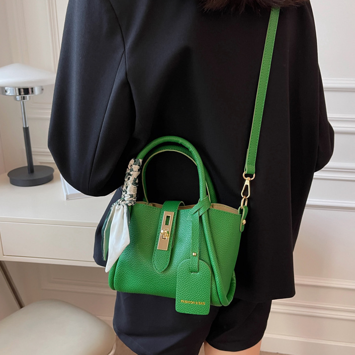 レザー調ショルダーバッグトートバッグ2WAYストラップセット(バックルあり) | 詳細画像16