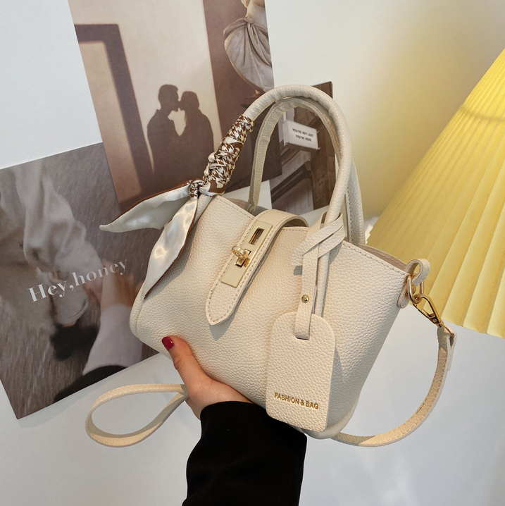 レザー調ショルダーバッグトートバッグ2WAYストラップセット(バックルあり) | 詳細画像26