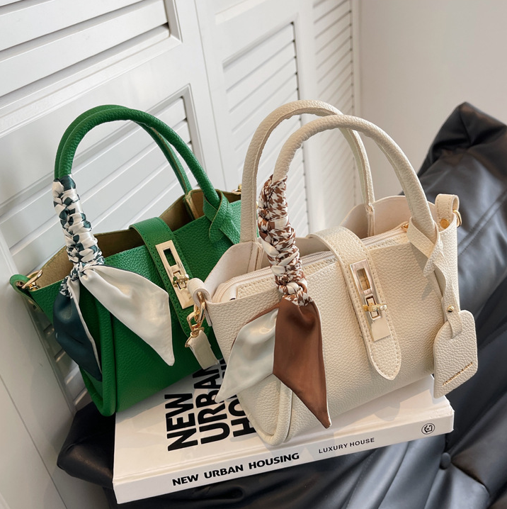 レザー調ショルダーバッグトートバッグ2WAYストラップセット(バックルあり) | 詳細画像38