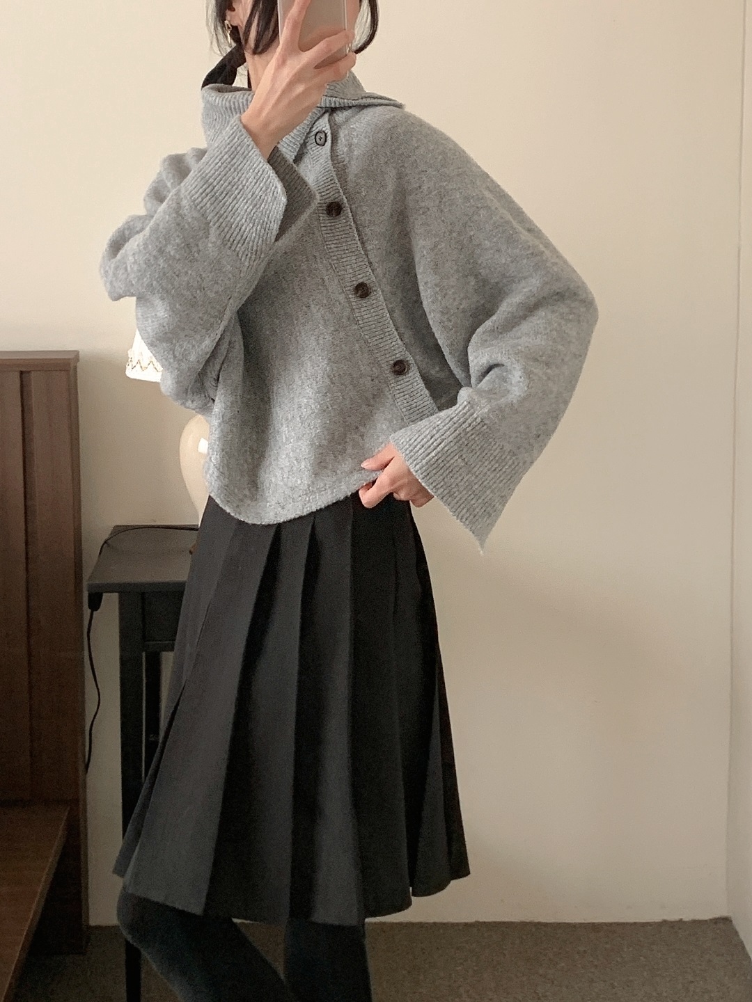 ウール混タートルネックドルマンダイアゴナルボタンカーディガン | 詳細画像5