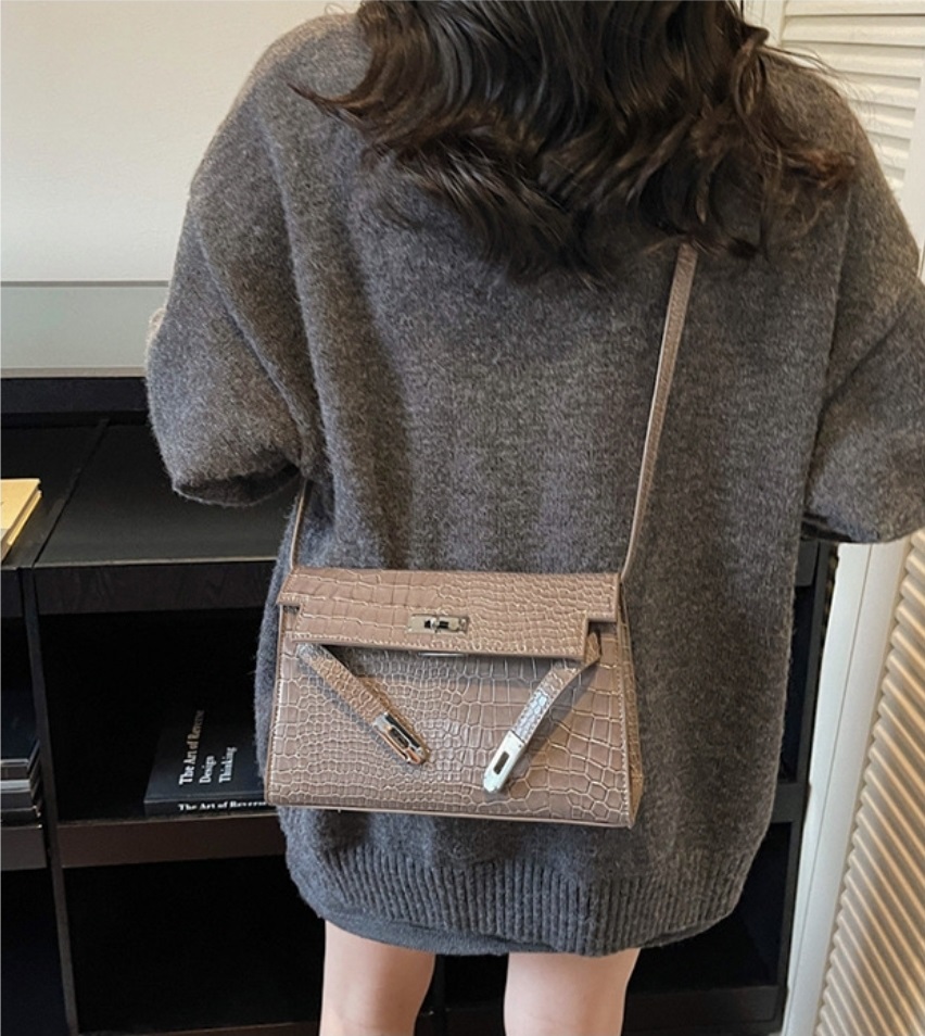 レザー調トートバッグ | 詳細画像10