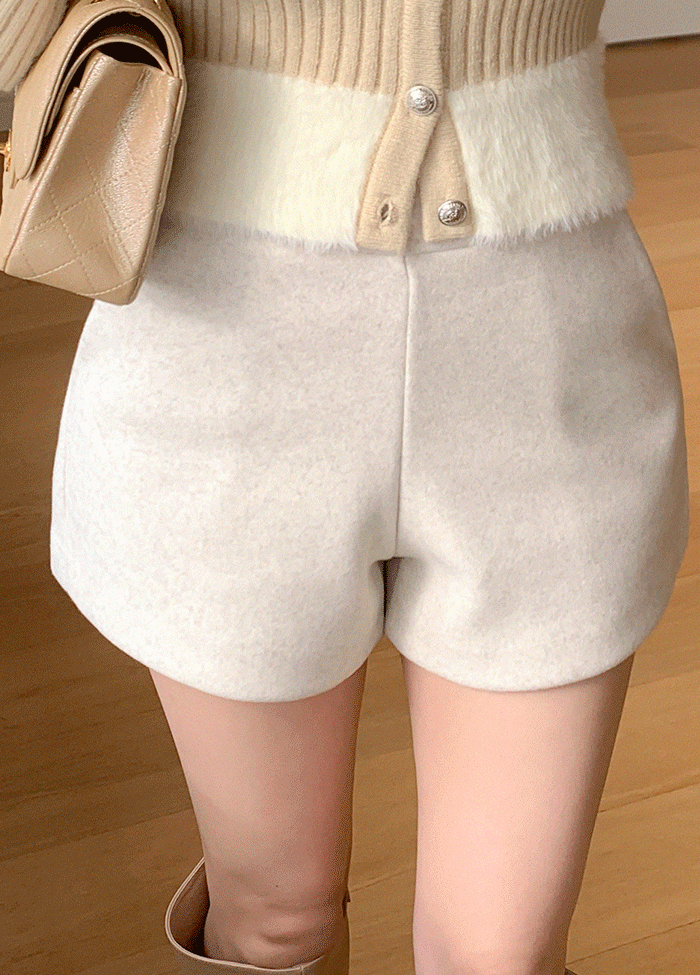 unused ベージュ シルク混ショートパンツ ウール混ジップアップスリムショートショートパンツ | レディース