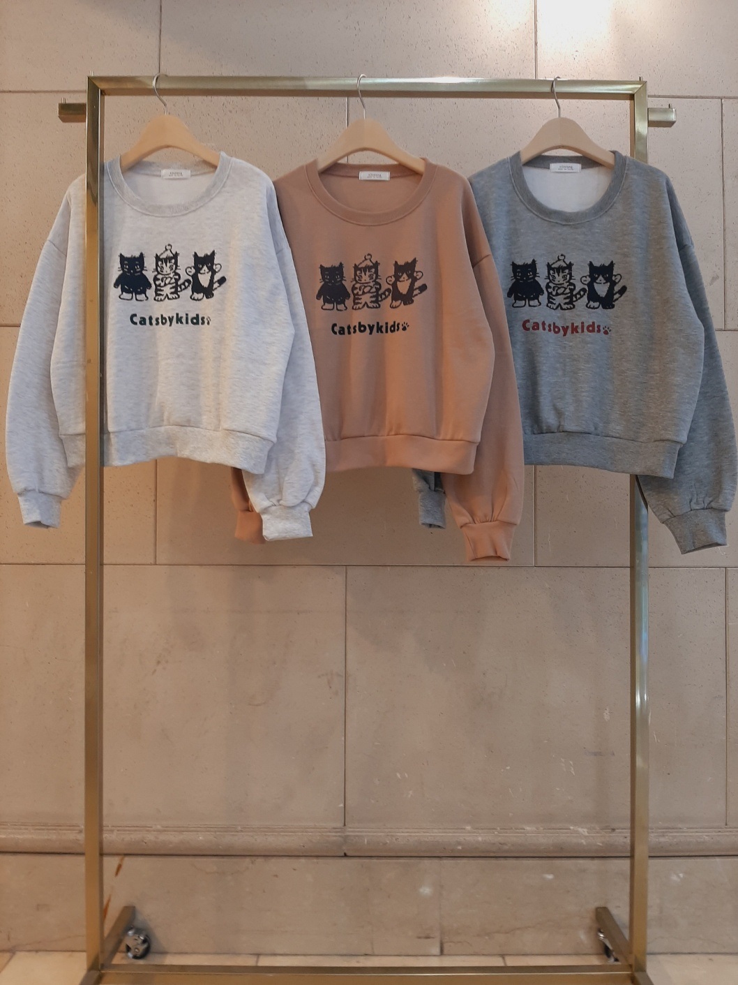 裏起毛ラウンドネックセミクロップドプリントスウェット | 詳細画像3