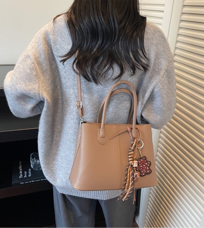 レザー調カラーショルダーバッグキーリングセットストラップセット(バックルあり) | 詳細画像12