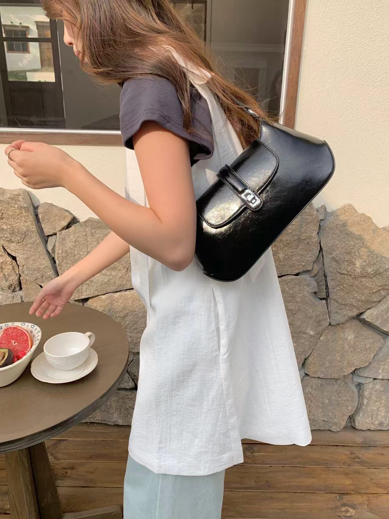 レザー調カラーショルダーバッグ | 詳細画像2