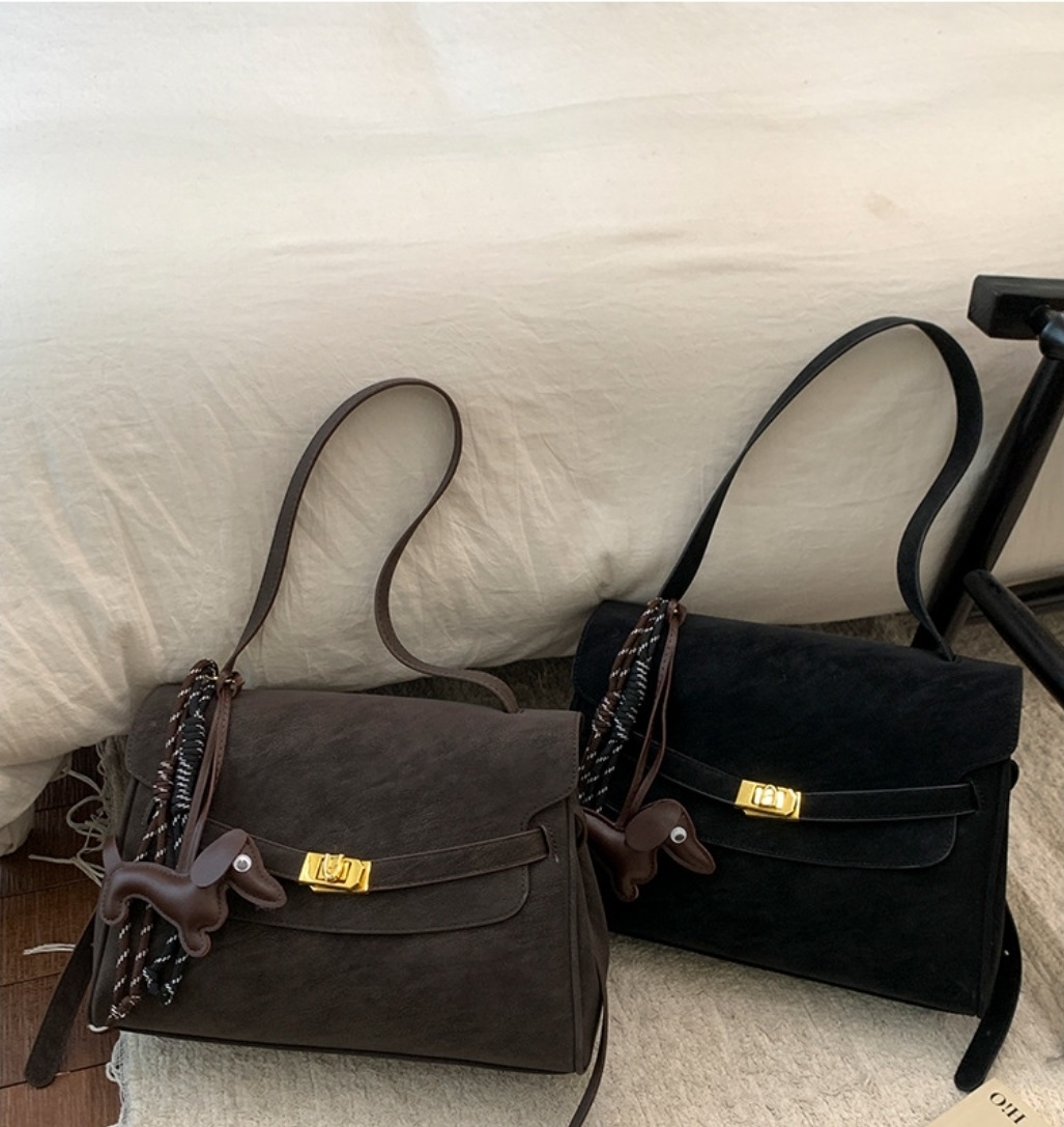 スエード調ベーシックカラーショルダーバッグキーリングセット | 詳細画像12