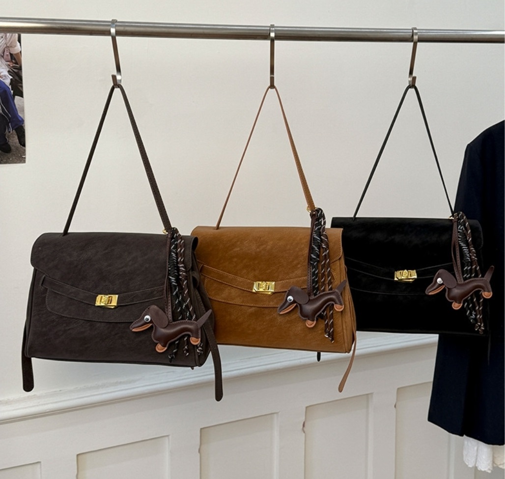 スエード調ベーシックカラーショルダーバッグキーリングセット | 詳細画像16