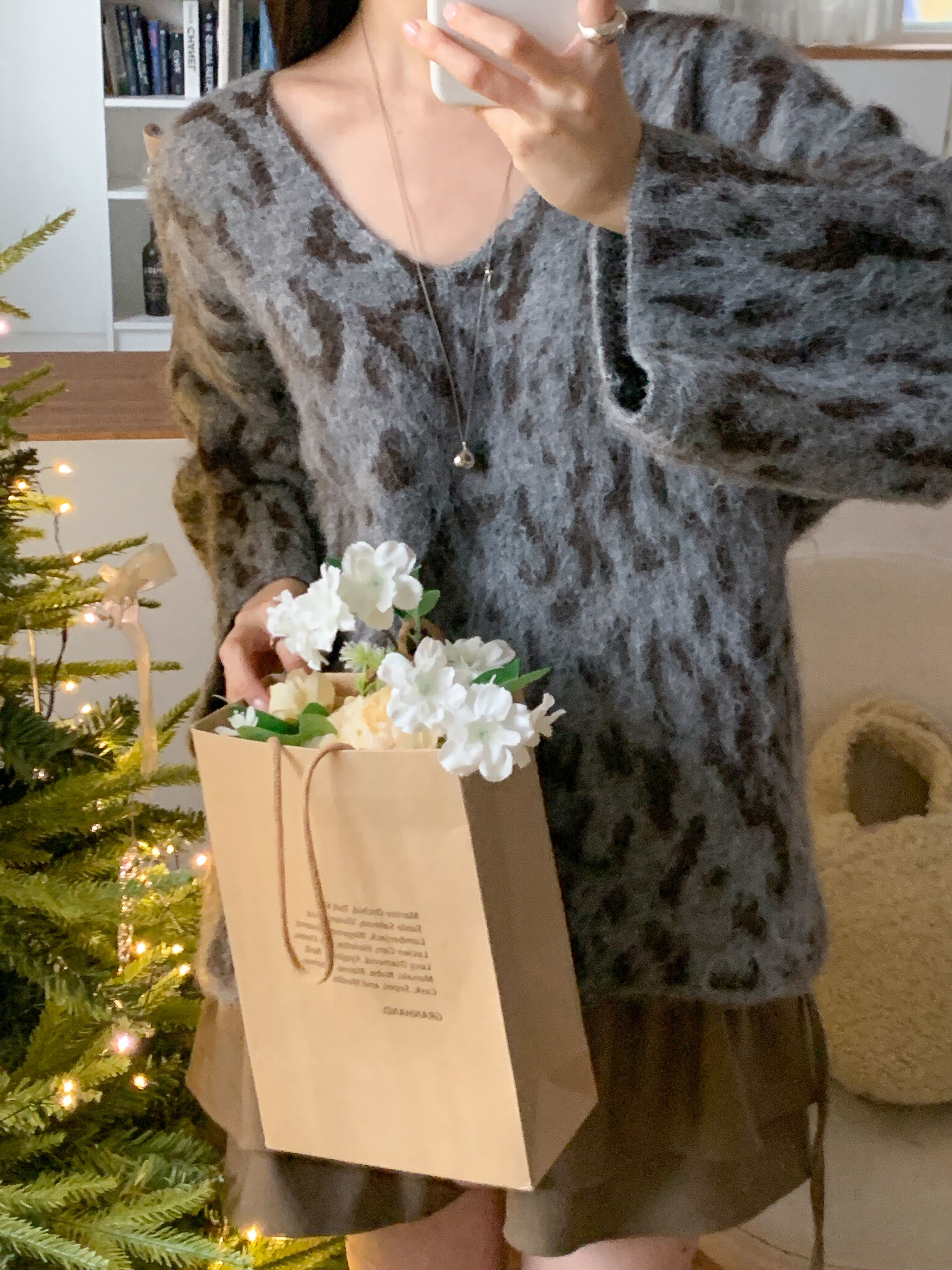 ウール混Vネックルーズレオパードカラーニット | 詳細画像20