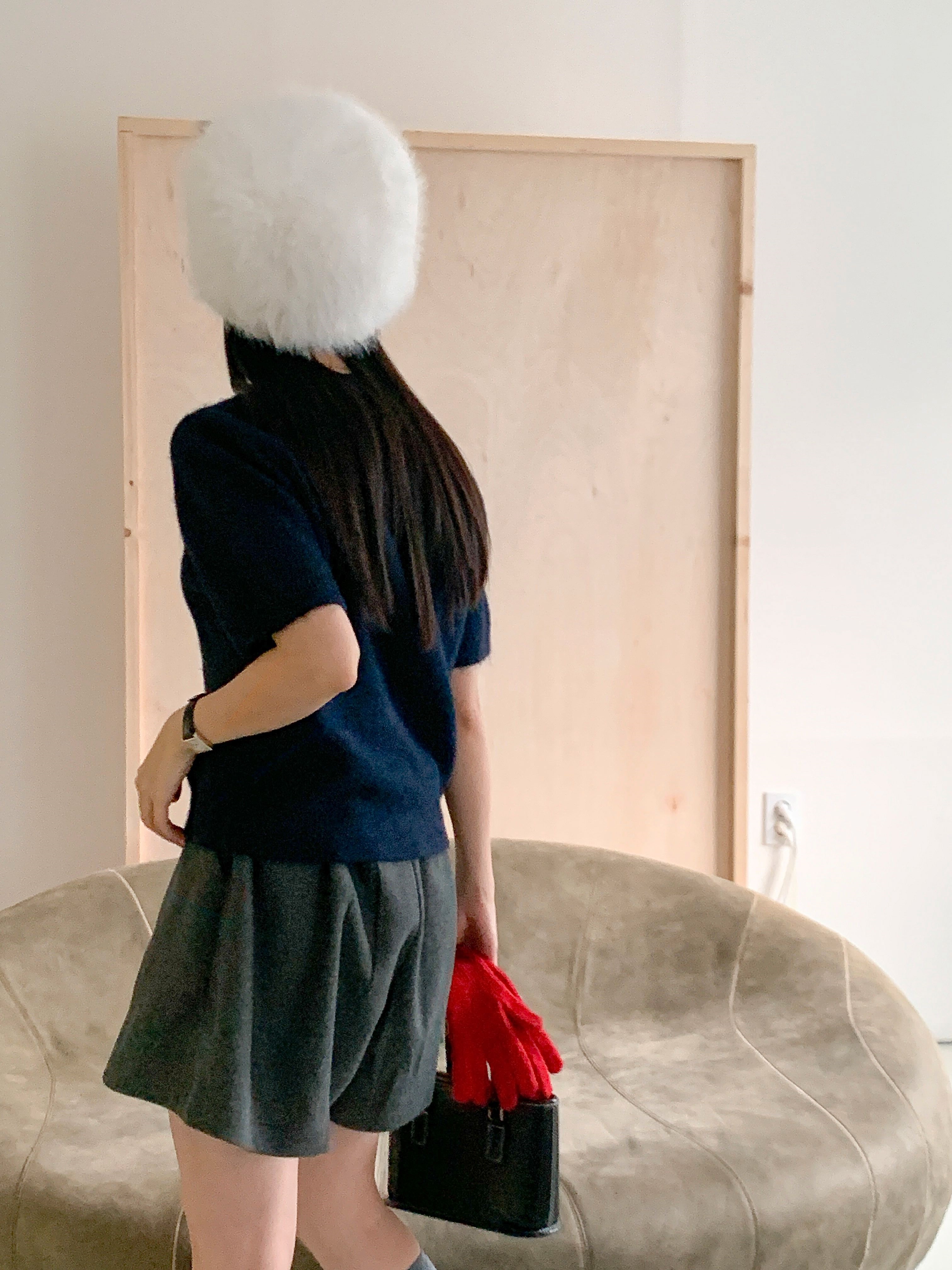 ウール混ラウンドネック半袖ペンダントセミクロップドカラーニット | 詳細画像6