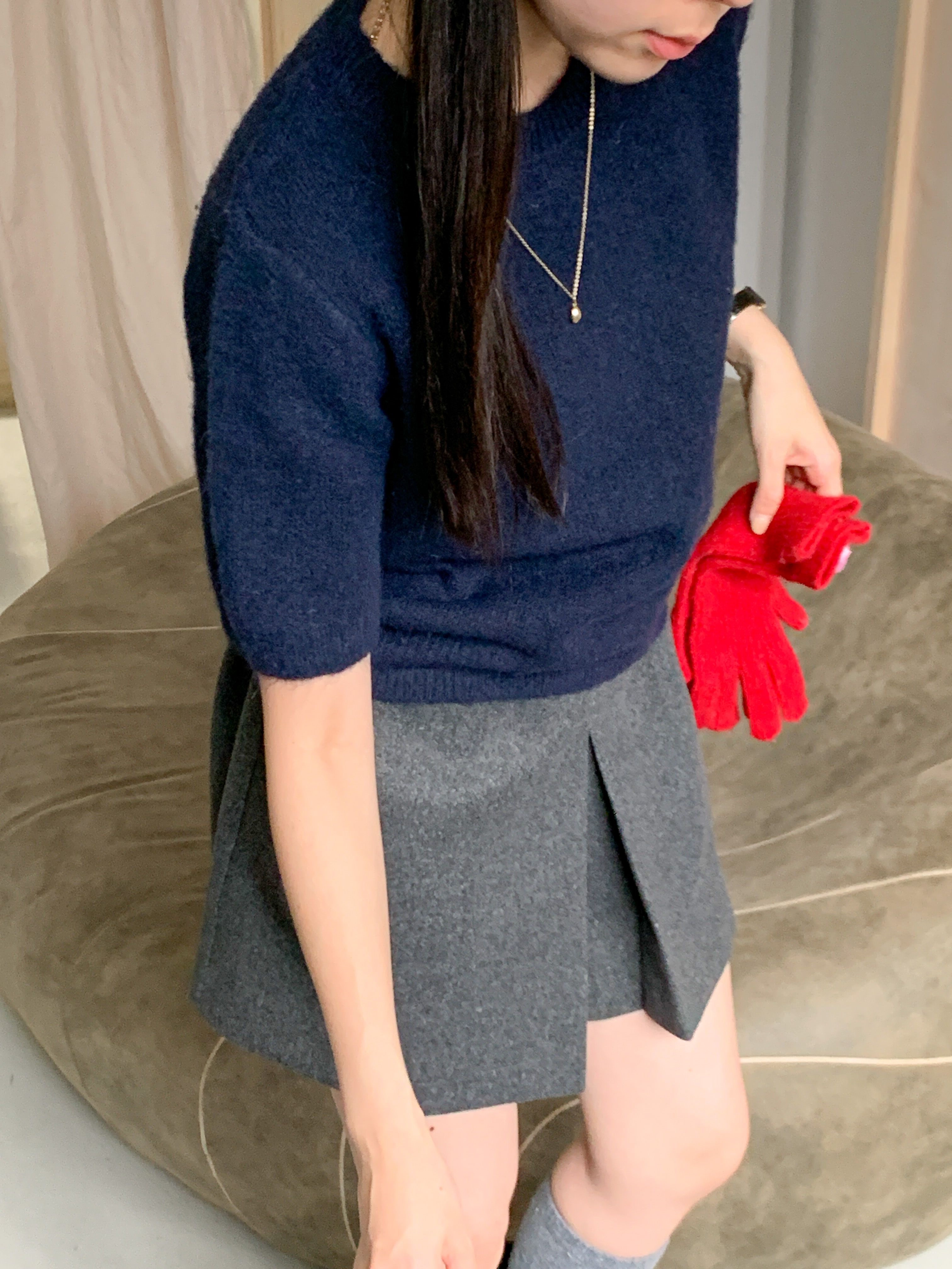 ウール混ラウンドネック半袖ペンダントセミクロップドカラーニット | 詳細画像10