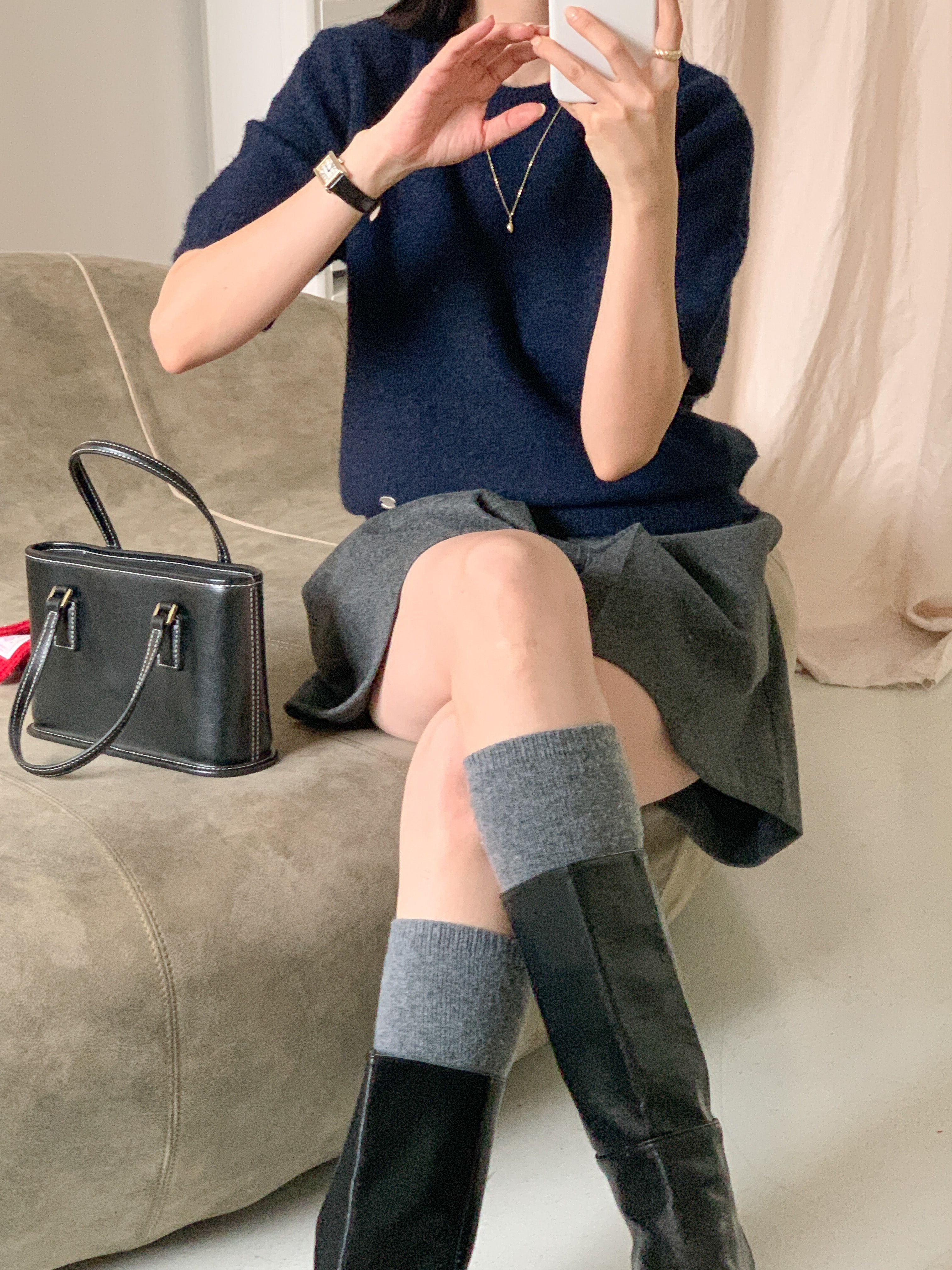 ウール混ラウンドネック半袖ペンダントセミクロップドカラーニット | 詳細画像12