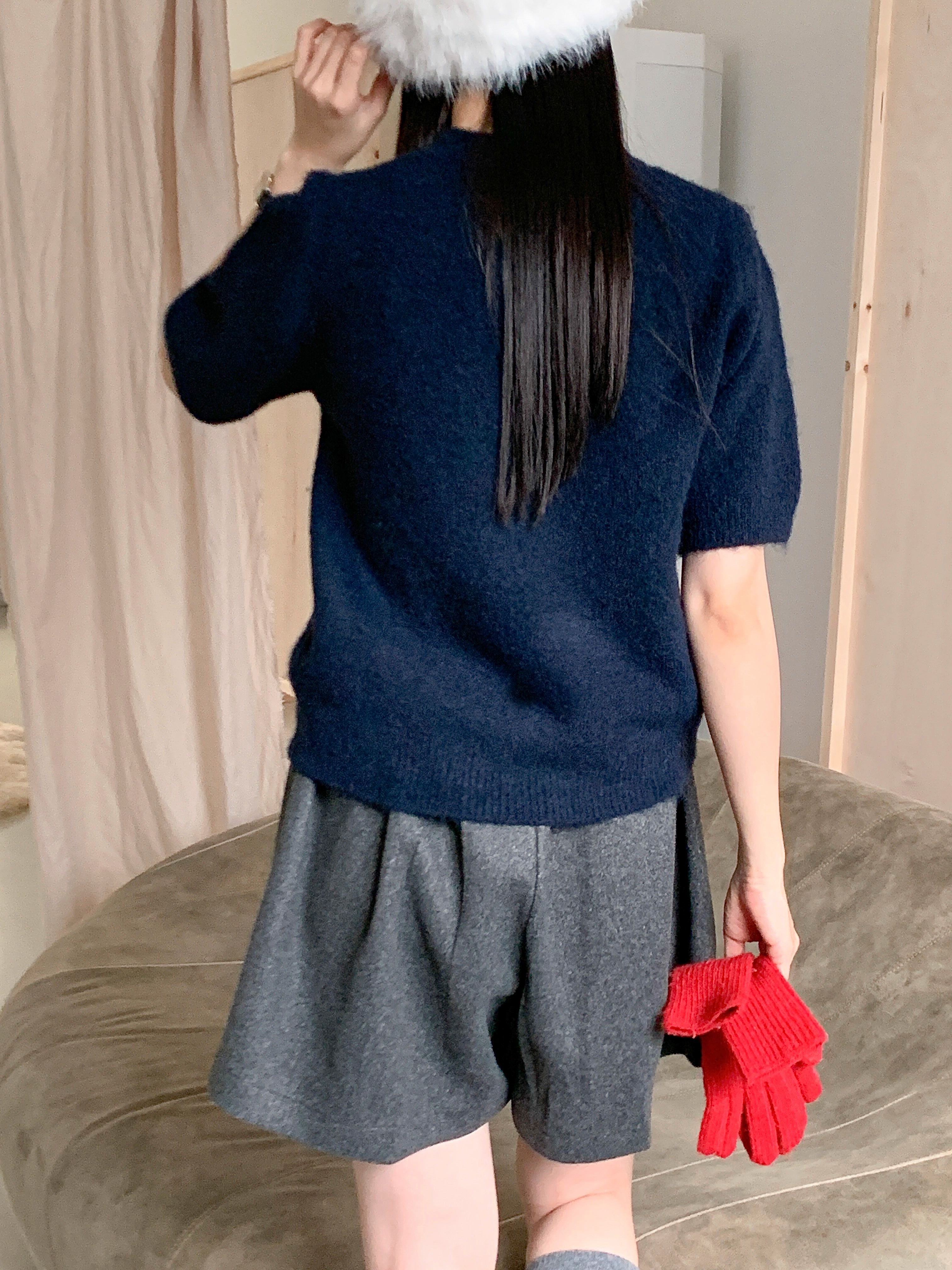 ウール混ラウンドネック半袖ペンダントセミクロップドカラーニット | 詳細画像15