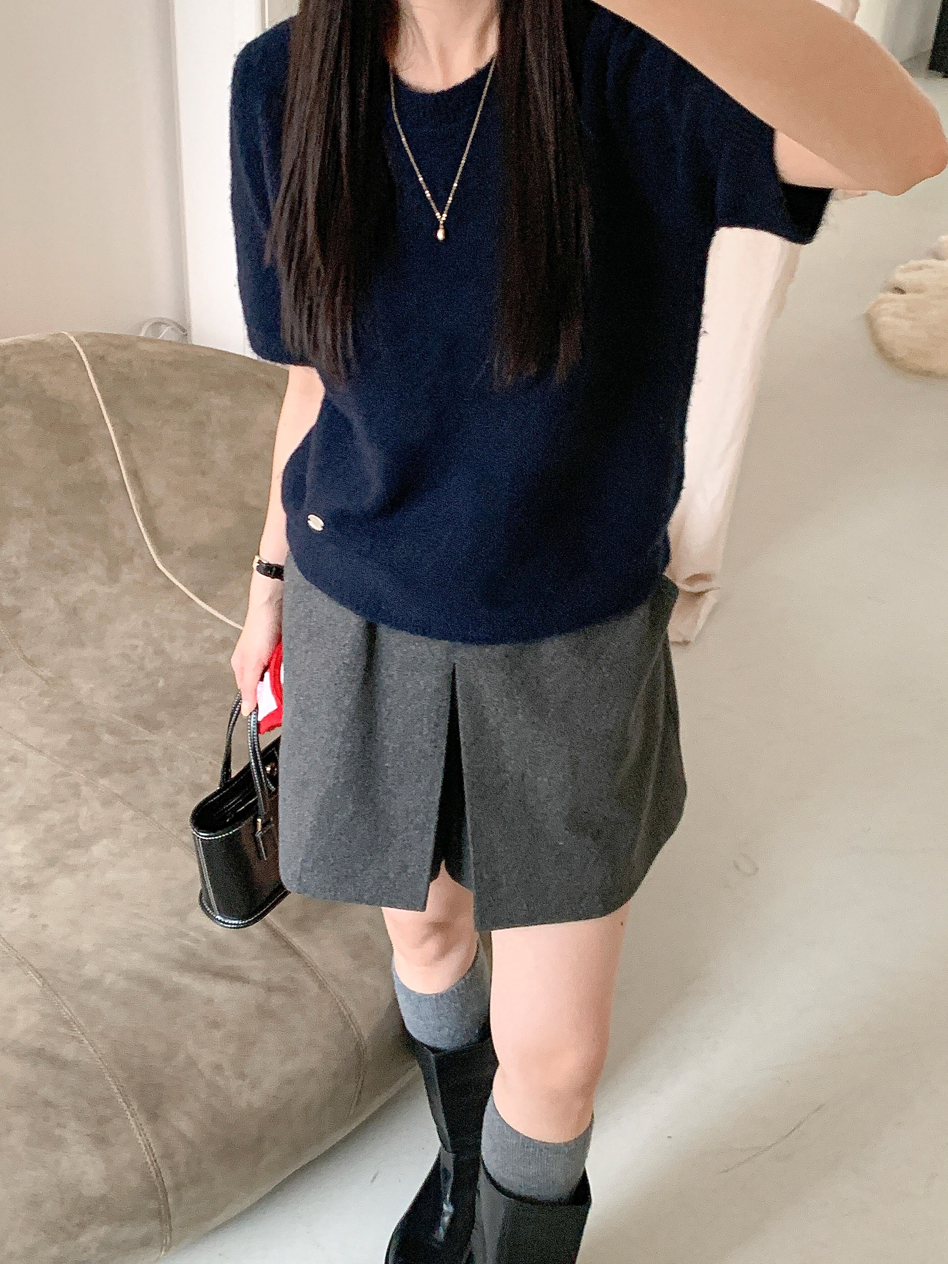 ウール混ラウンドネック半袖ペンダントセミクロップドカラーニット | 詳細画像16