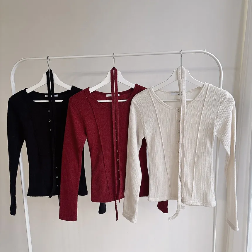 リブラウンドネックボタンスリムTシャツストラップ付 | mirangmirang | 詳細画像26