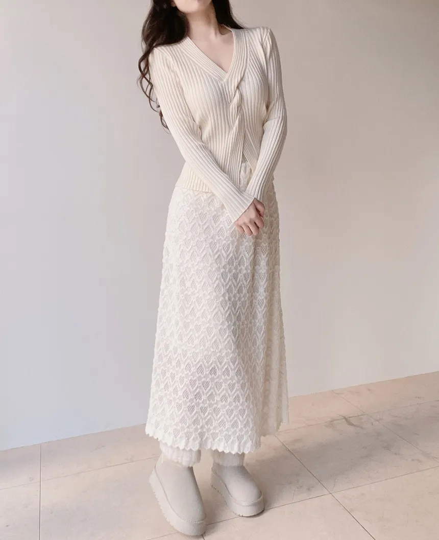 リブツイストVネックスリムスリットニット | mirangmirang | 詳細画像7