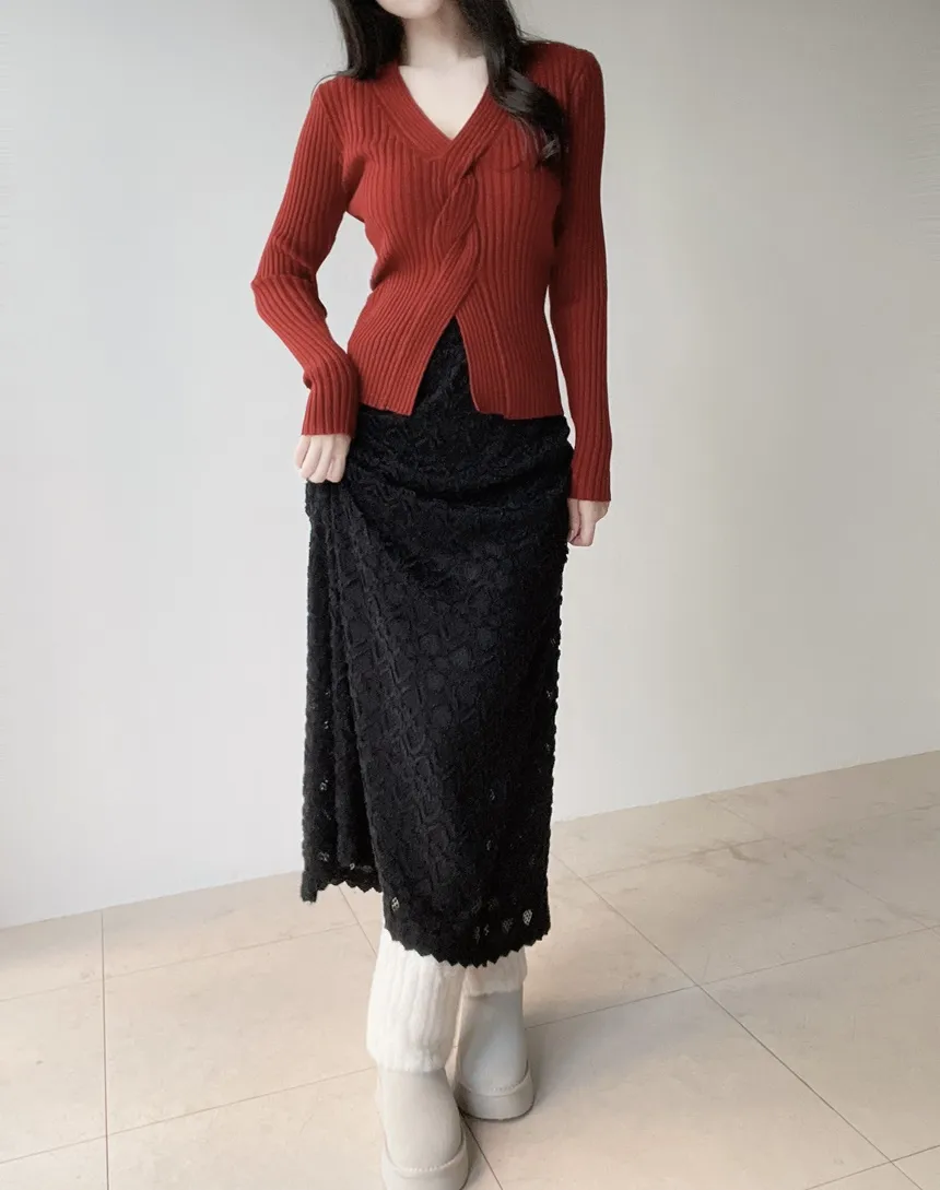 リブツイストVネックスリムスリットニット | mirangmirang | 詳細画像17