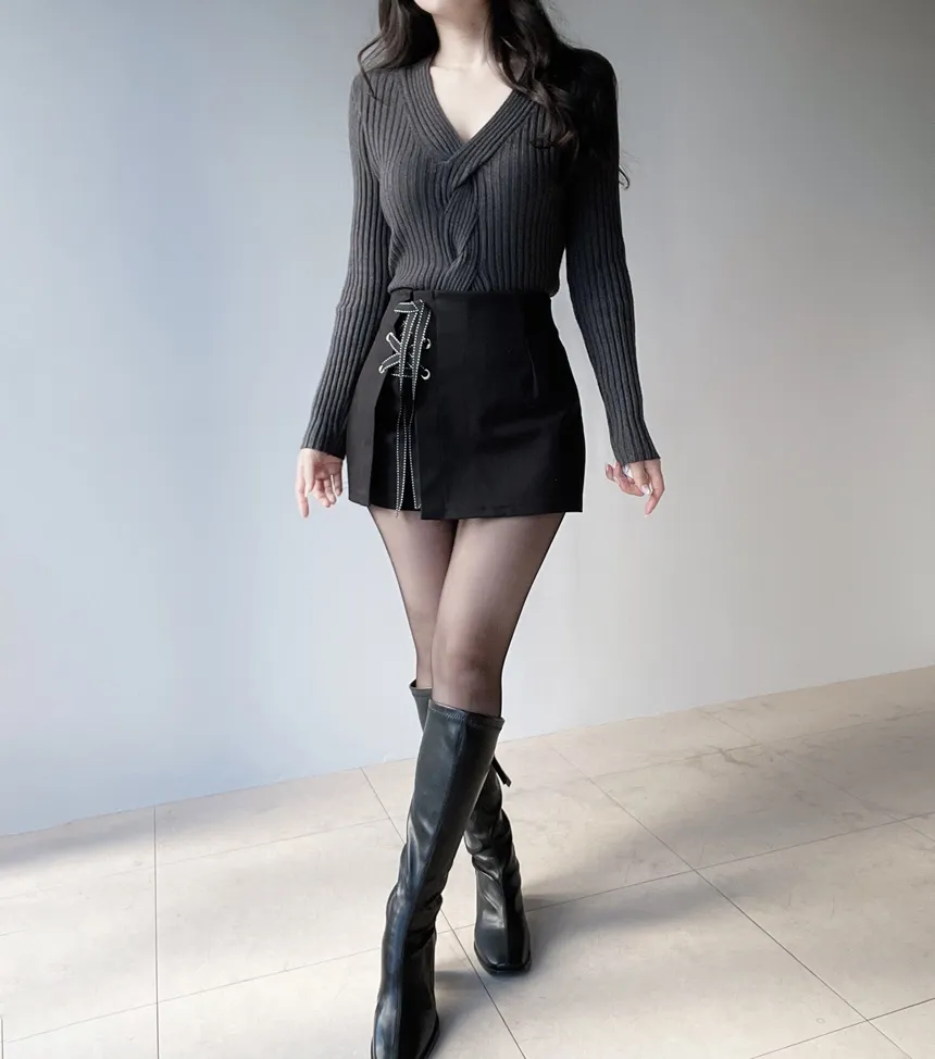 リブツイストVネックスリムスリットニット | mirangmirang | 詳細画像34