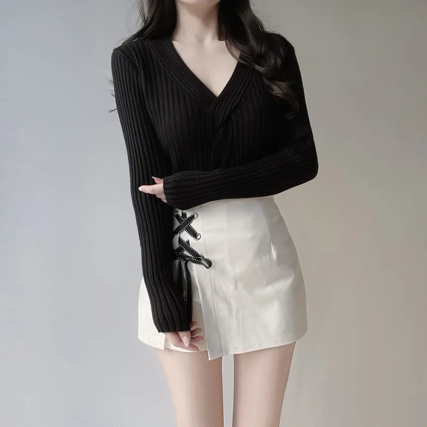 リブツイストVネックスリムスリットニット | mirangmirang | 詳細画像48