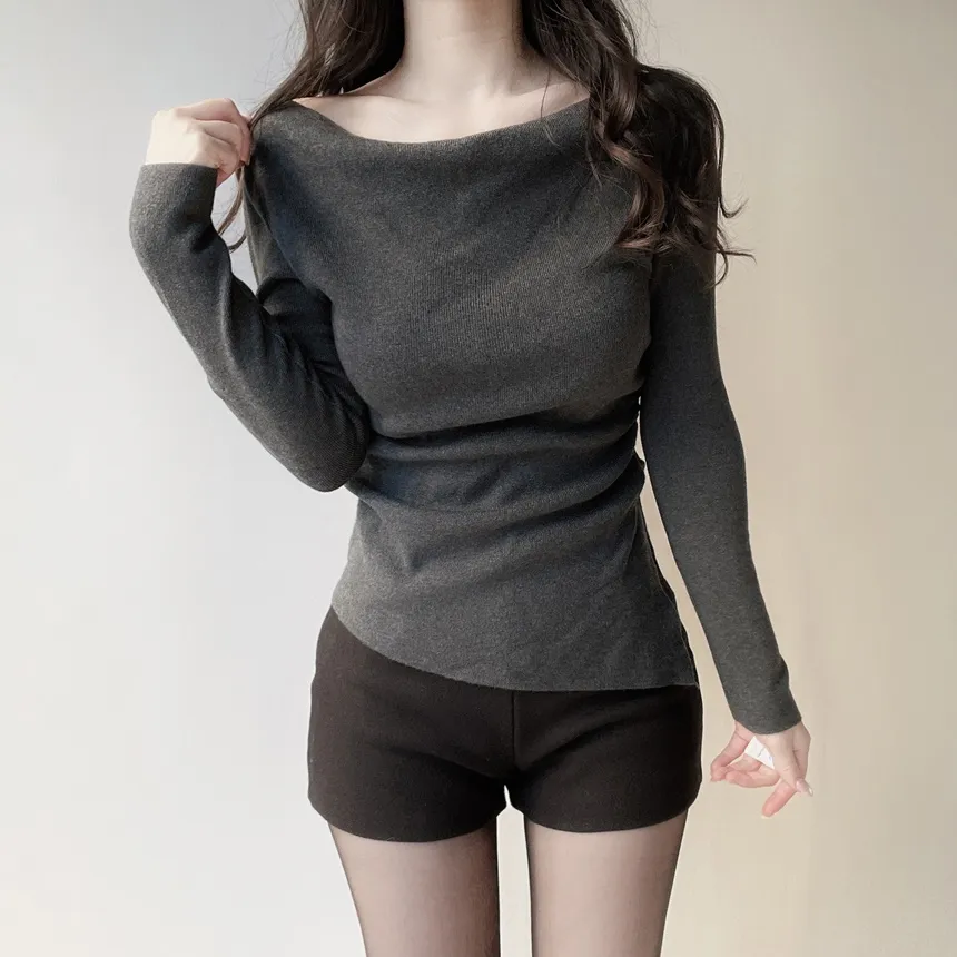 シャーリングボートネックワンショルダーアンバランススリットTシャツ | mirangmirang | 詳細画像21