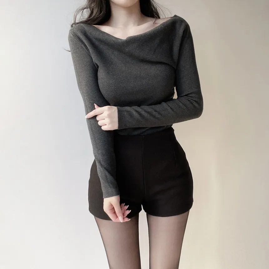 シャーリングボートネックワンショルダーアンバランススリットTシャツ | mirangmirang | 詳細画像26