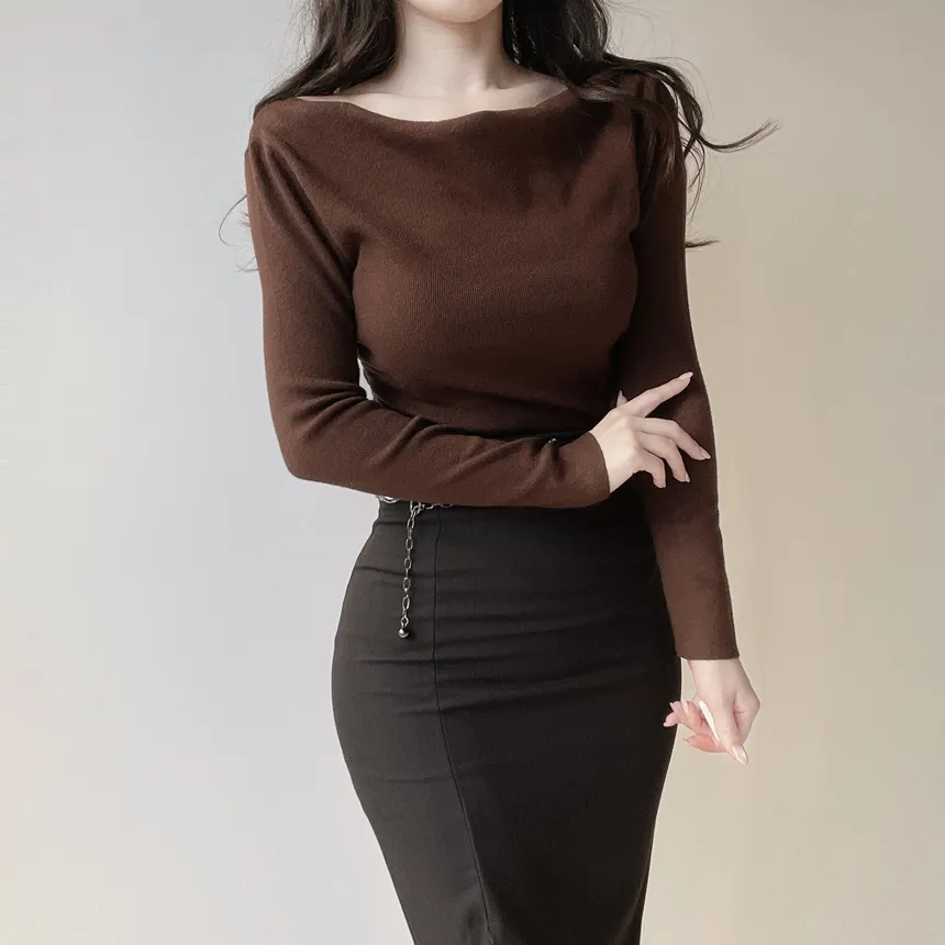 シャーリングボートネックワンショルダーアンバランススリットTシャツ | mirangmirang | 詳細画像39