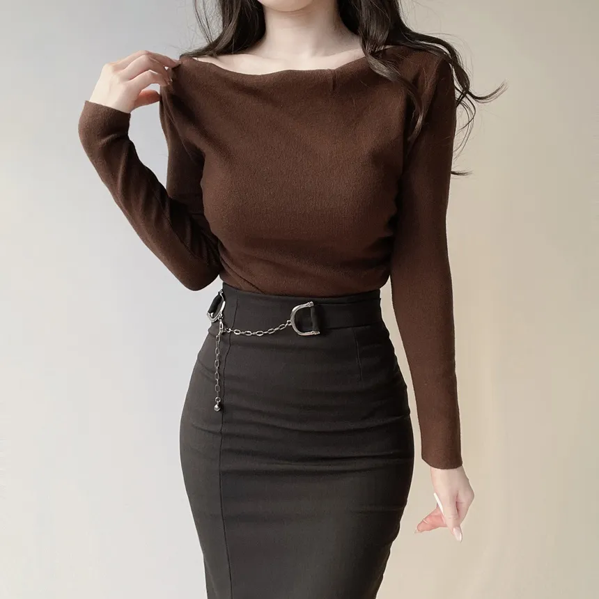 シャーリングボートネックワンショルダーアンバランススリットTシャツ | mirangmirang | 詳細画像40