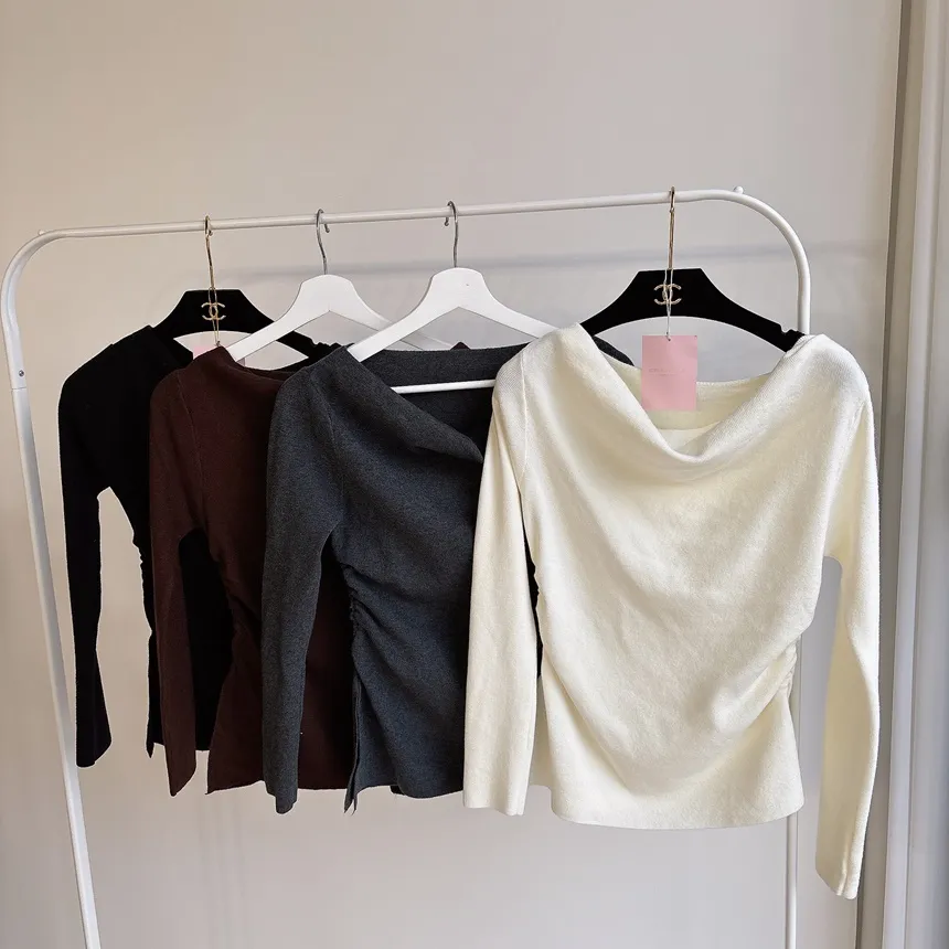 シャーリングボートネックワンショルダーアンバランススリットTシャツ | mirangmirang | 詳細画像49