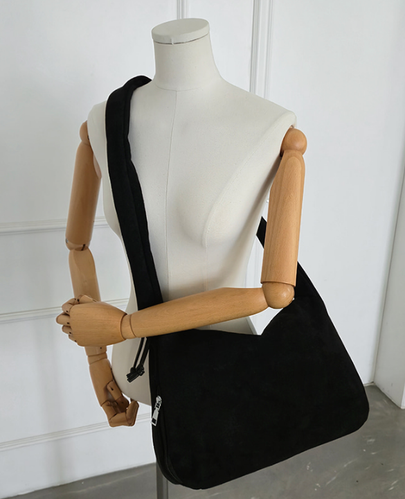 スエード調ジップアップドローストリングポケットショルダーバッグ | 詳細画像5