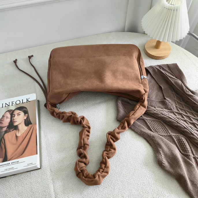 スエード調ジップアップドローストリングポケットショルダーバッグ | 詳細画像16