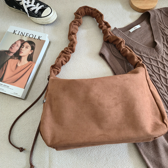 スエード調ジップアップドローストリングポケットショルダーバッグ | 詳細画像18