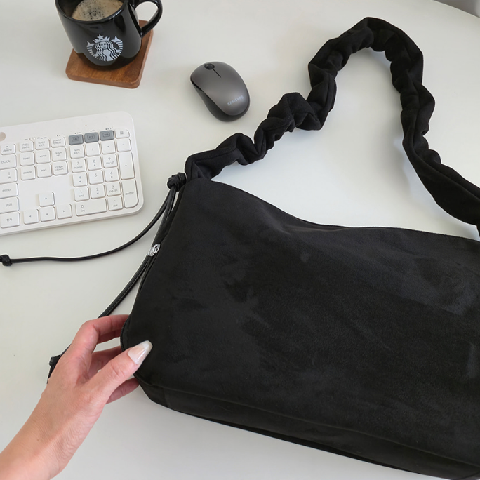 スエード調ジップアップドローストリングポケットショルダーバッグ | 詳細画像22