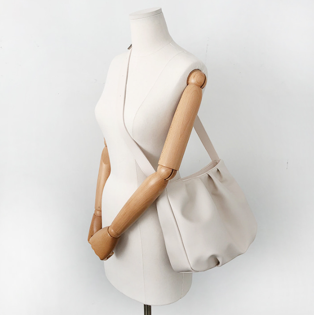 レザー調ピンタックショルダーバッグ | 詳細画像4