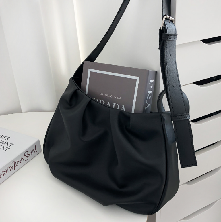 レザー調ピンタックショルダーバッグ | 詳細画像15