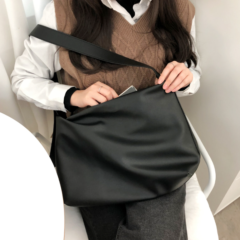 レザー調ベーシックビッグ無地ショルダーバッグ | 詳細画像5