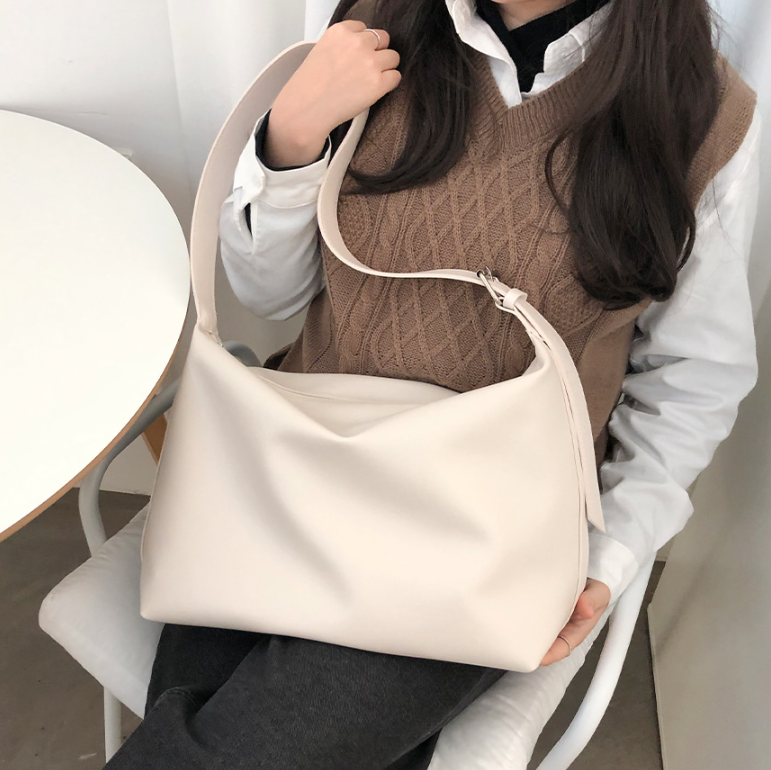 レザー調ベーシックビッグ無地ショルダーバッグ | 詳細画像12