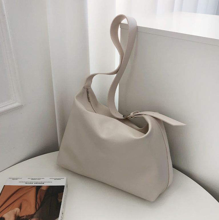 レザー調ベーシックビッグ無地ショルダーバッグ | 詳細画像18