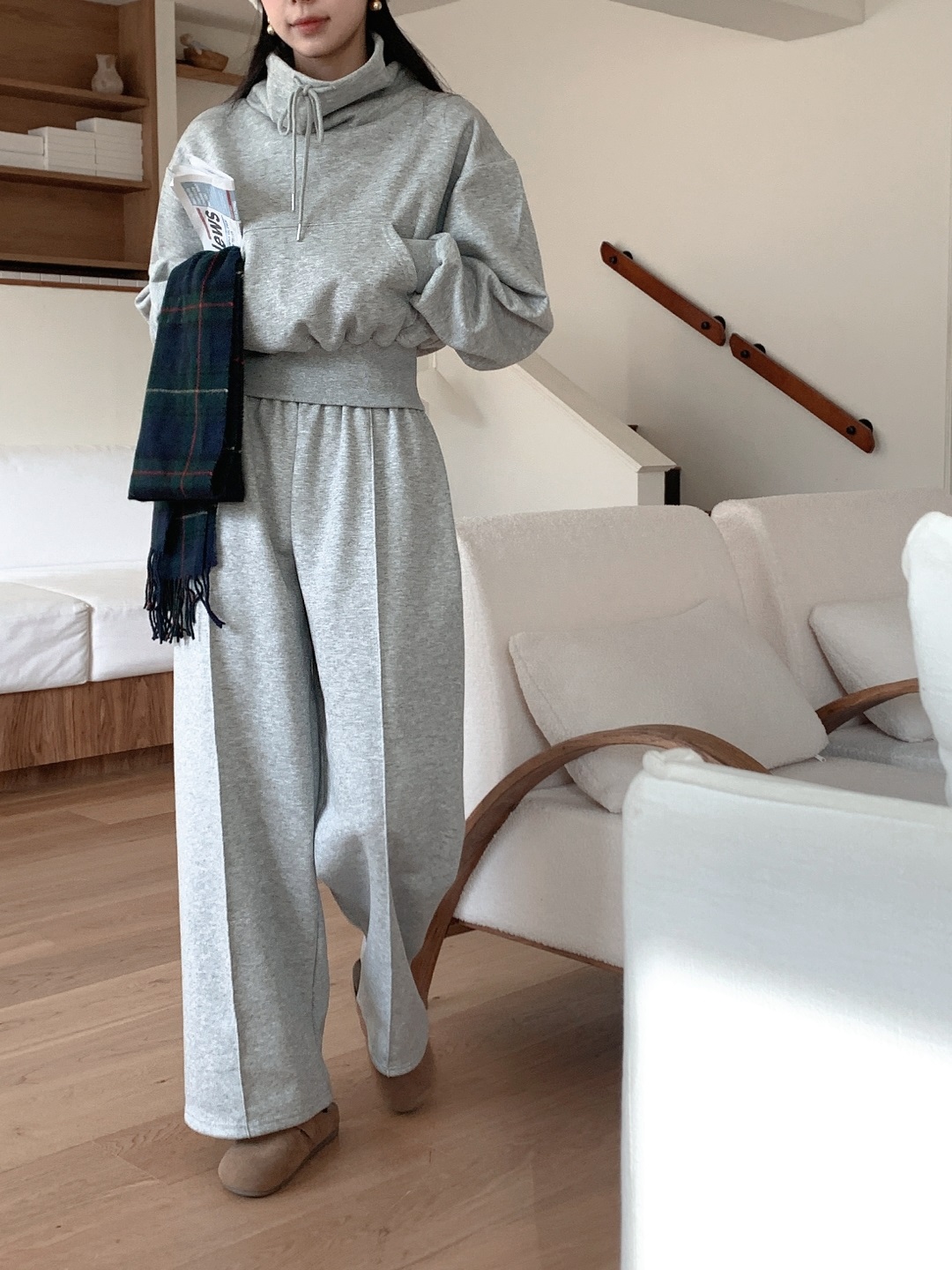 タートルネックドローストリングウエストゴムカンガルーポケットセットアップ | 詳細画像10