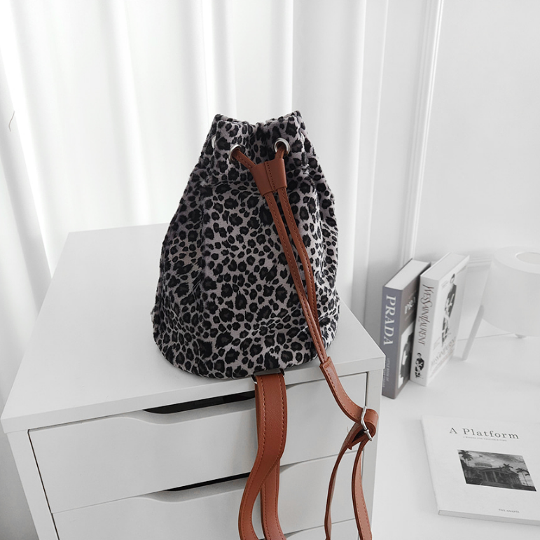 レザー調ドローストリングレオパードショルダーバッグ | 詳細画像6