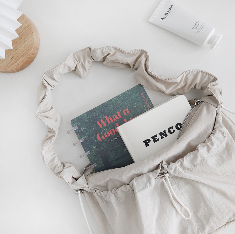 シャーリングドローストリングショルダーバッグ | 詳細画像15