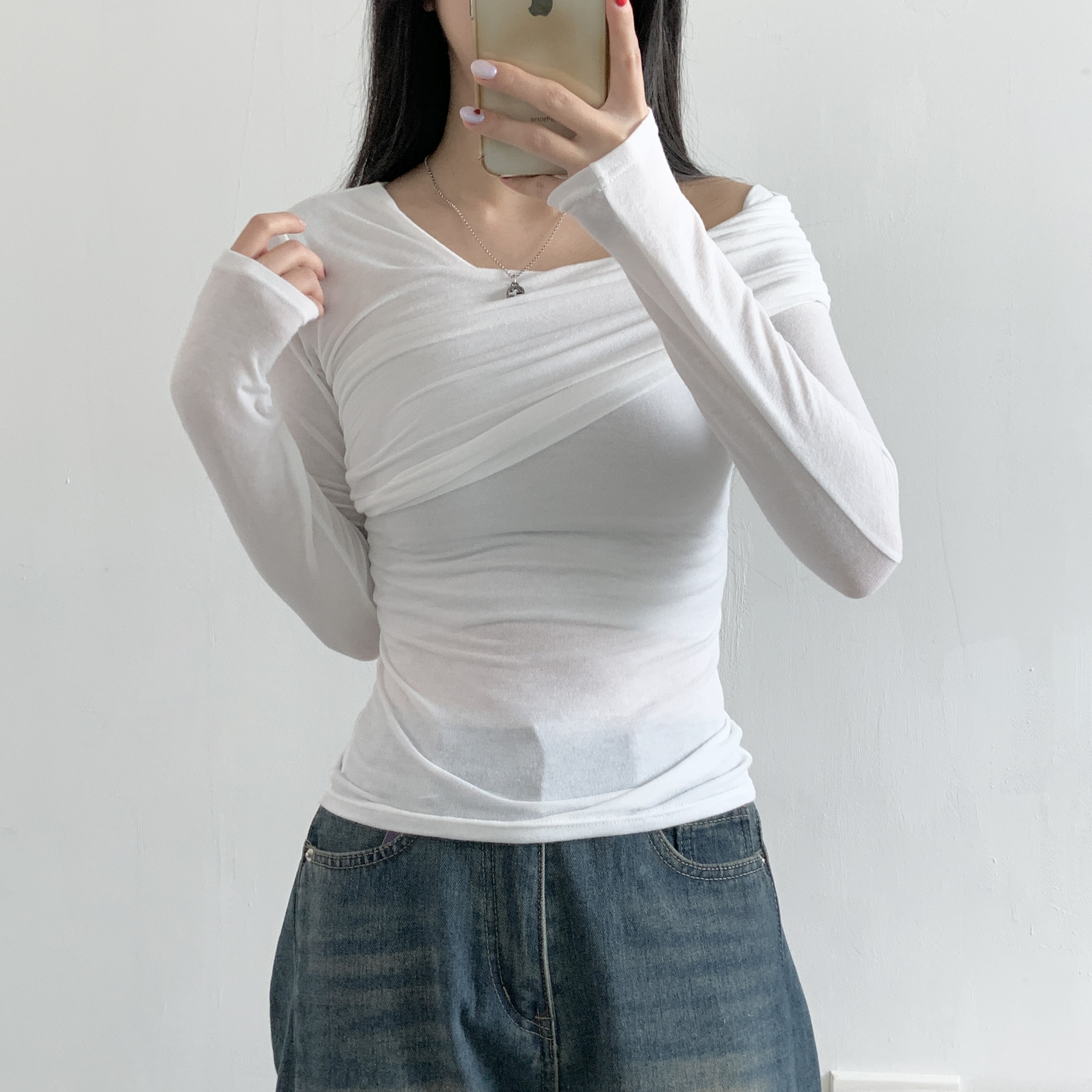 ストレッチオフショルダースリム長袖ギャザーTシャツ | 詳細画像3