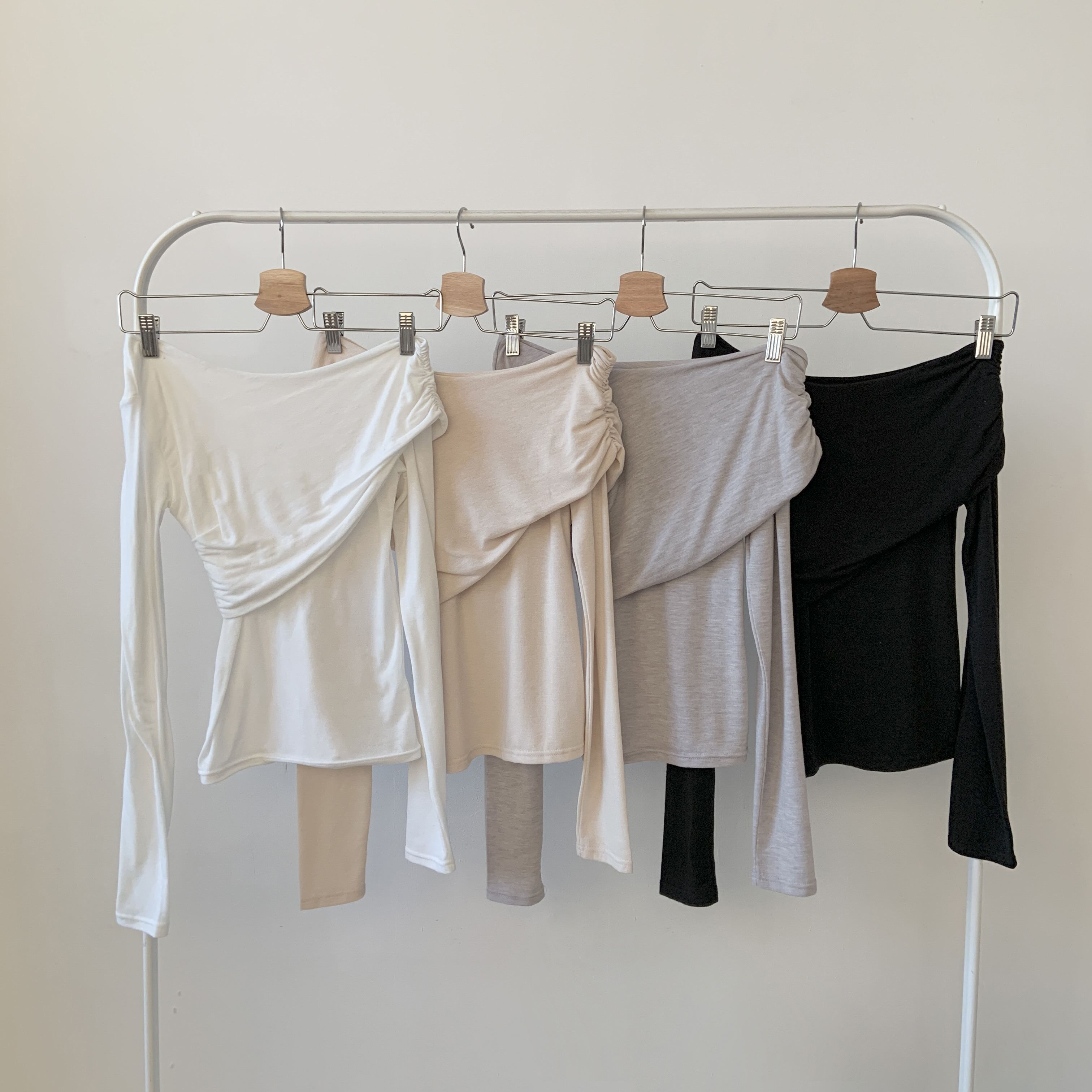 ストレッチオフショルダースリム長袖ギャザーTシャツ | 詳細画像9