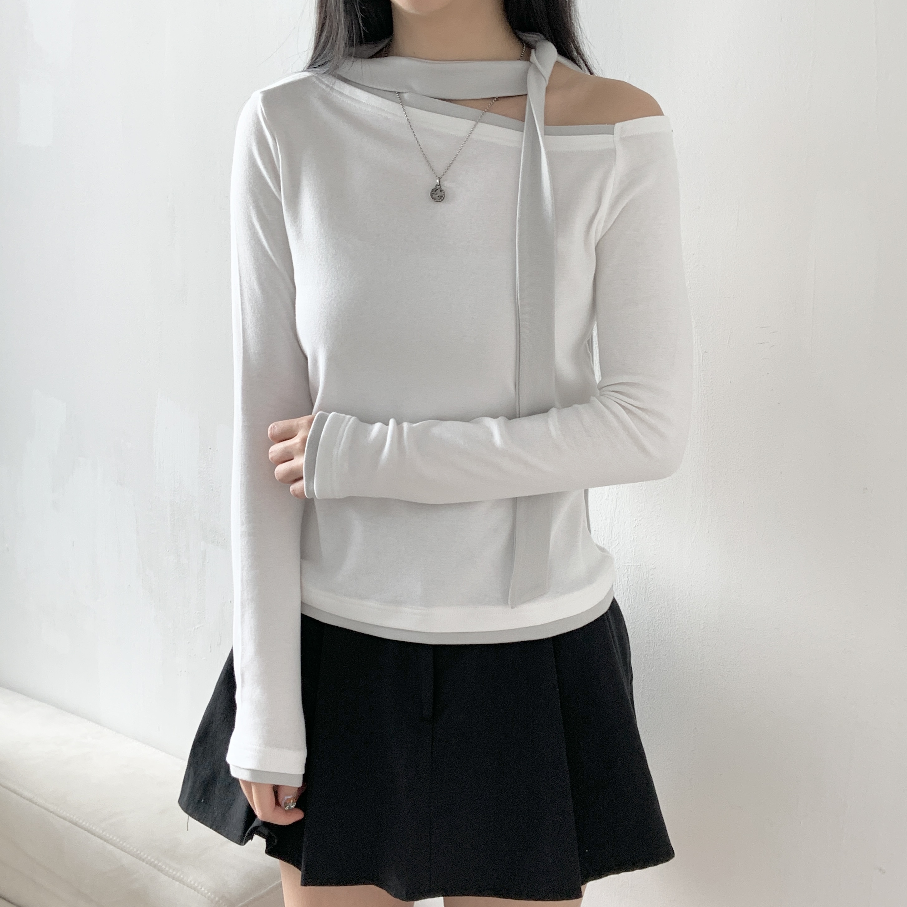 配色ベーシックスリム長袖スカーフネックTシャツ | 詳細画像5